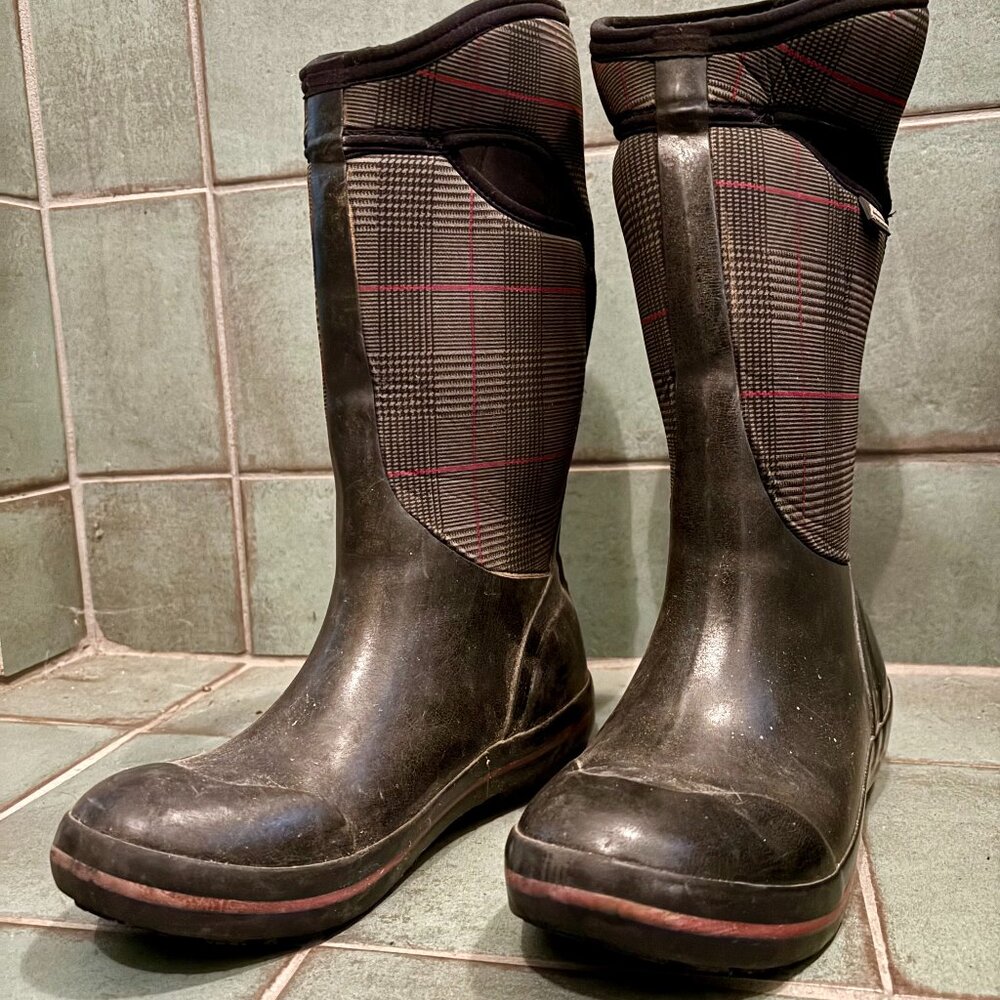 Bogs tall plimsoll rain boots - waterproof, size 9